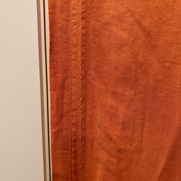 Williams Sonoma Pumpkin Orange 100% Linen Pleated Edge Table Runner - Picture 2 of 5